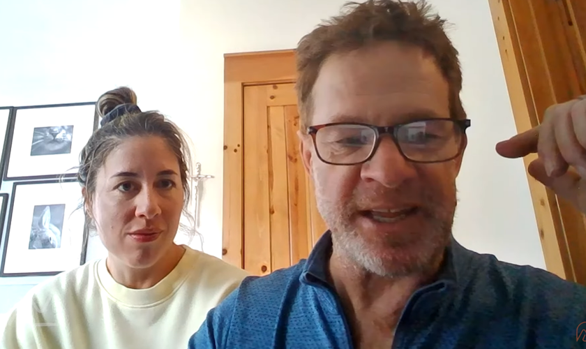 Billy e Isabella. (Foto: Reprodução/YouTube/No Longer Nomads)