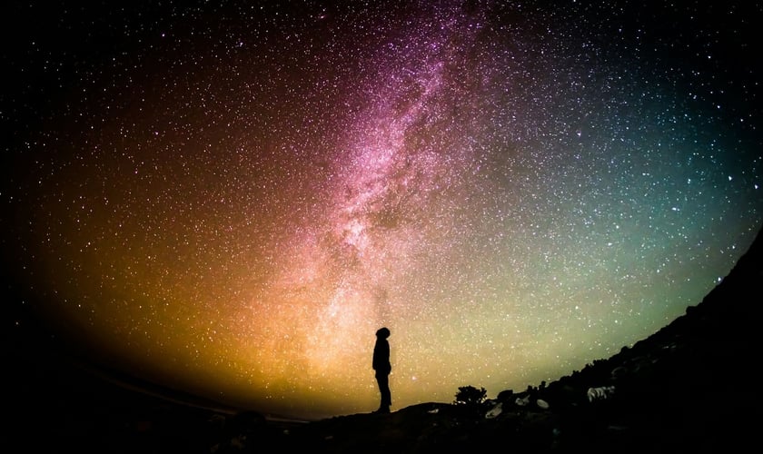 O estudo entrevistou uma amostra representativa de 9.593 adultos nos EUA. (Foto: Unsplash/Greg Rakozy)