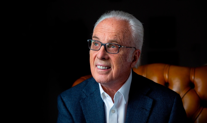 O pastor John MacArthur morreu na Califórnia, aos 86 anos. (Foto: Grace Community Church/Facebook)