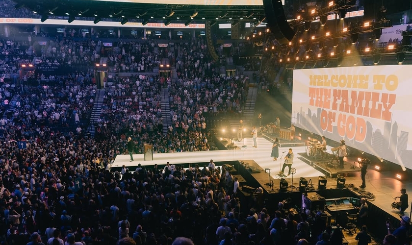 A Cruzada PDX aconteceu nos dias 2 e 3 de agosto no Moda Center, atraindo multidões em ambas as noites. (Foto: Instagram/pdxcrusade)
