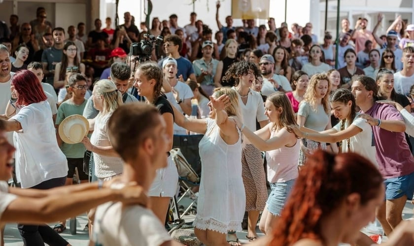 Cristãos de 6 países no Festival Srcokret, em junho de 2025. (Foto: Facebook/Festival Srcokret)