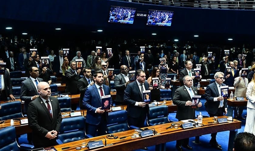 O Senado homenageou as vítimas do ataque terrorista do Hamas. (Foto: Edilson Rodrigues/Agência Senado).