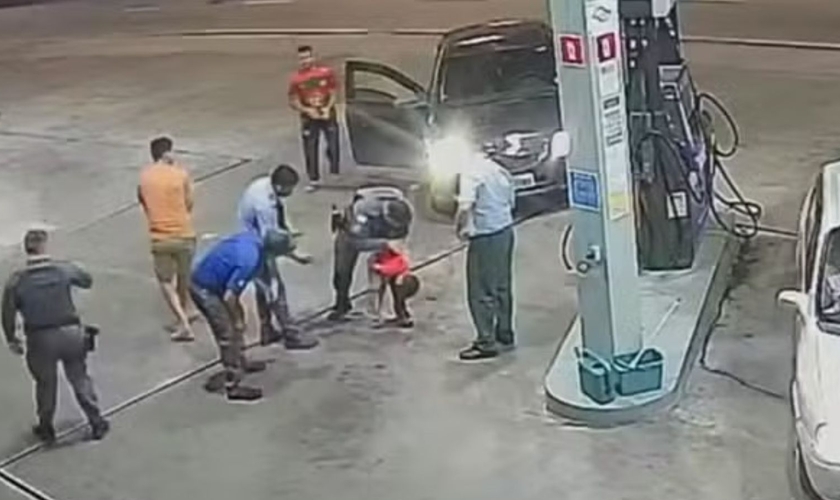 O incidente no posto de gasolina. (Foto: Reprodução/g1)