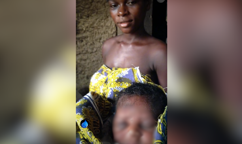 O bebê Jonathan e sua mãe. (Captura de tela/Instagram/springersteven)