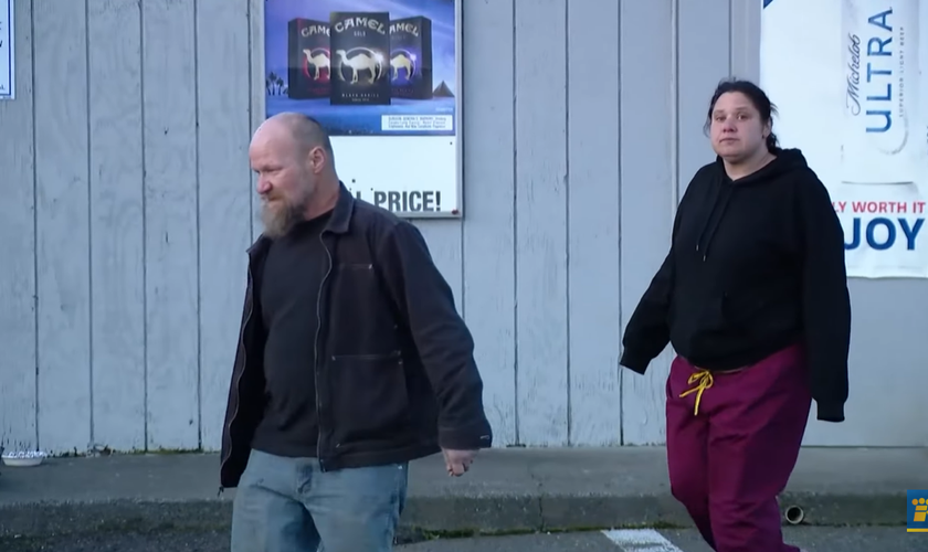 Eddie Nitschke e a namorada. (Foto: Reprodução/YouTube/KING 5 Seattle)