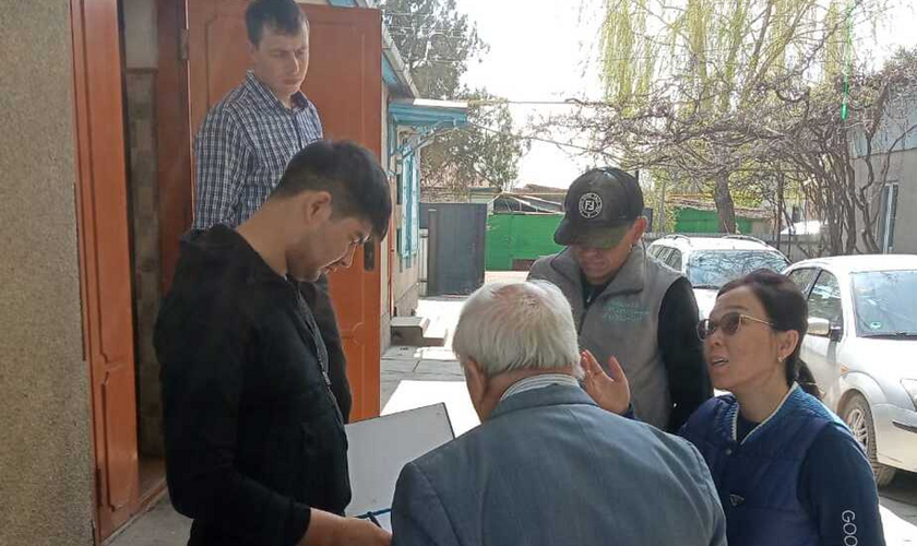 A polícia invade a Igreja Batista Shu, em 28 de abril de 2024. (Foto: Artigo 18)