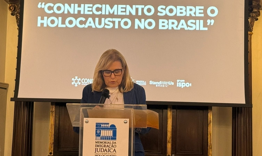 Sarita Sarue, coordenadora de Educação e Cultura do Memorial do Holocausto. (Fotos: Silas Anastácio / Liane Zaidler)