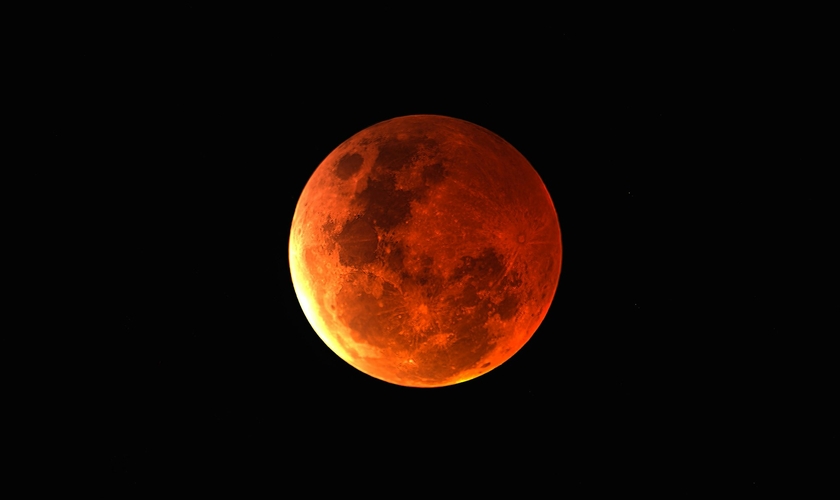 Primeira ‘lua de sangue’ de 2026 acontece em meio à guerra de Israel contra o regime islâmico do Irã. (Foto: Steve Busch / Unsplash)