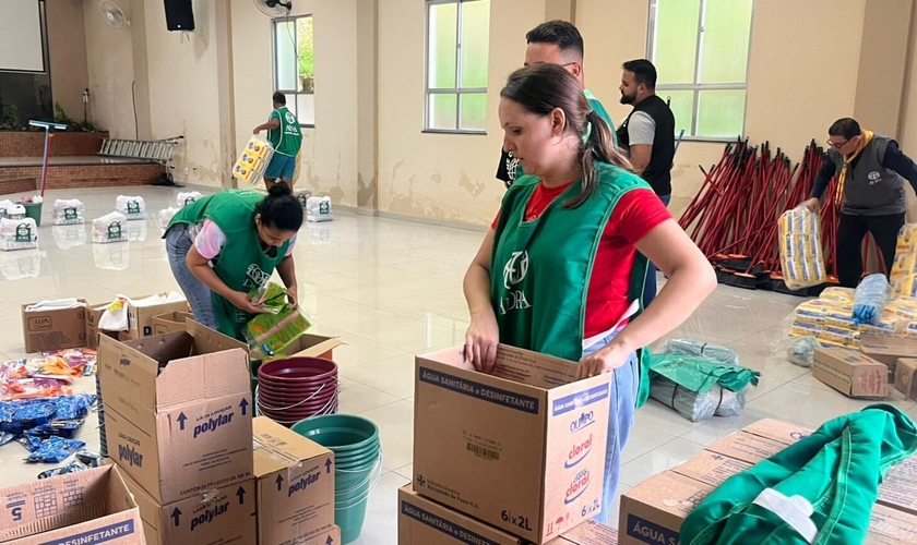 A igreja está ajudando as famílias atingidas em Matias Barbosa. (Foto: Gabrieli Ciseski/Notícias Adventistas).