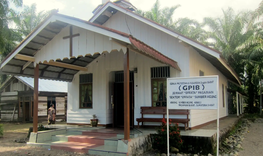 Igreja Protestante na Indonésia (GPIB), em Sumatra Ocidental. (Foto representativa: Portas Abertas)
