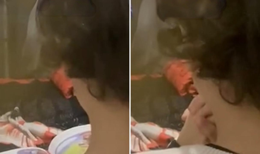 O menino orando. (Foto: Reprodução/Instagram/Portas Abertas)