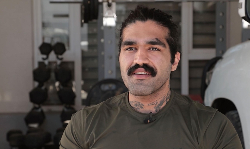 Ali Rezaei Majd, cristão iraniano que denunciou a repressão do regime após testemunhar a morte de amigos durante protestos no país. (Foto: CBN News)