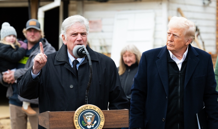 Franklin Graham e Donald Trump. (Foto: Facebook/Samaritan's Purse).