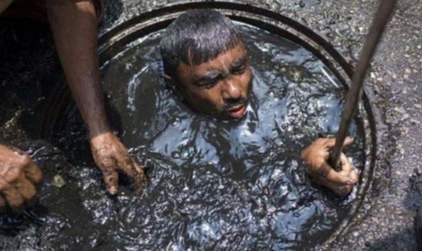 Os cristãos são deliberadamente designados para os trabalhos mais perigosos e indesejáveis no país. (Foto: Reprodução/International Christian Concern)