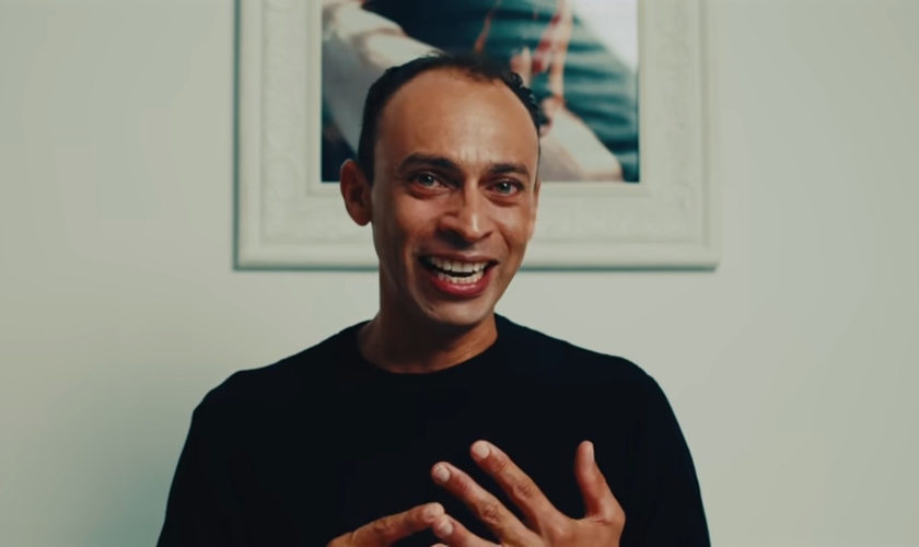 Léo Batalha foi curado por Deus. (Foto: Reprodução/YouTube/Poder de Deus).