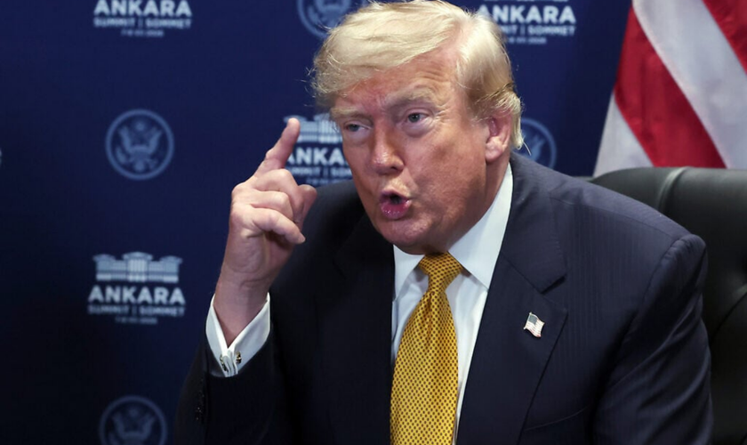 Donald Trump fala sobre o fim do cessar-fogo com o Irã durante a cúpula da OTAN. (Captura de tela/OTAN)