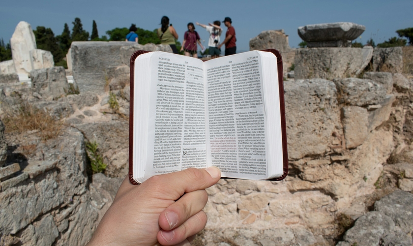Programa de Combate à Cristofobia recebeu 31 votos favoráveis, quatro contrários e quatro abstenções. (Foto: Unsplash / Simon Ray)