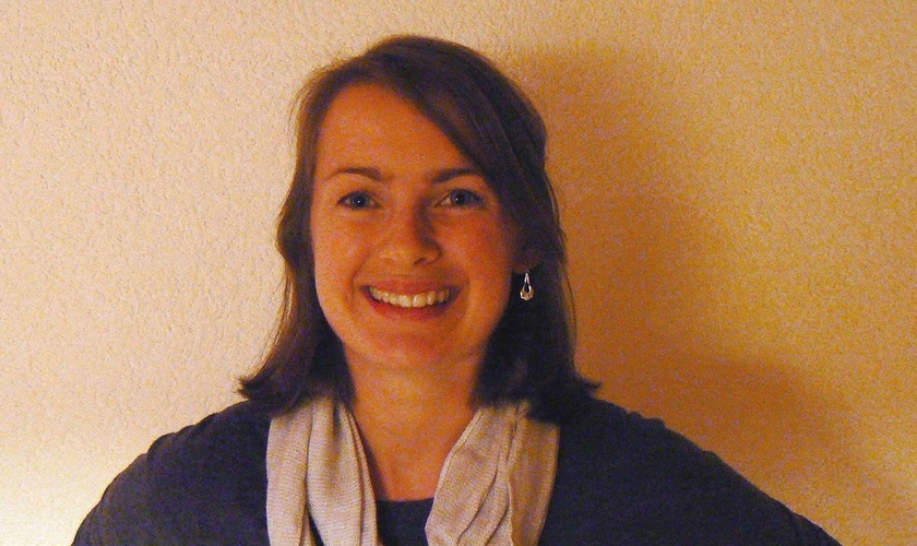 Lisa Ross atuava como voluntária em um grupo de apoio a refugiados sediado em Atenas. (Foto: Facebook)