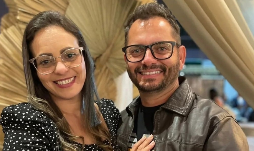 O casal Suzana e Carlos Henrique. (Foto: Facebook/Carlos Henrique).