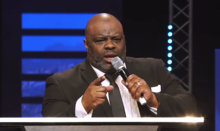 Pastor Kenneth Moales Jr., líder da Cathedral of the Holy Spirit, nos EUA. (Captura de tela/Instagram/kennethmoalesjr)