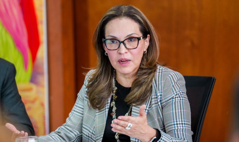 A ex-ministra da Educação, Viviane Morales, assumiu o cargo em 7 de agosto de 2026, mas renunciou em 31 de agosto. (Foto: Mineducacion / X)