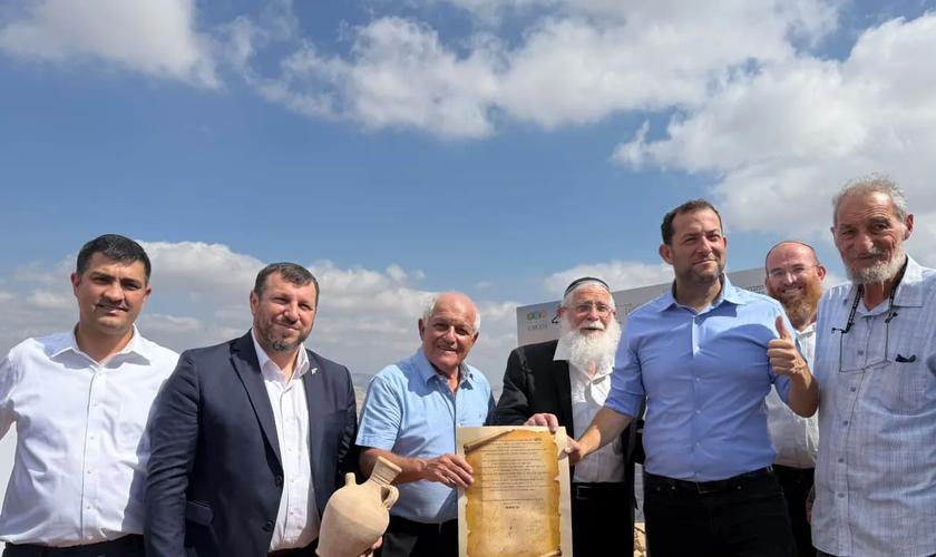Autoridades israelenses lançaram a pedra angular do novo projeto. (Foto: Ministério do Turismo de Israel).
