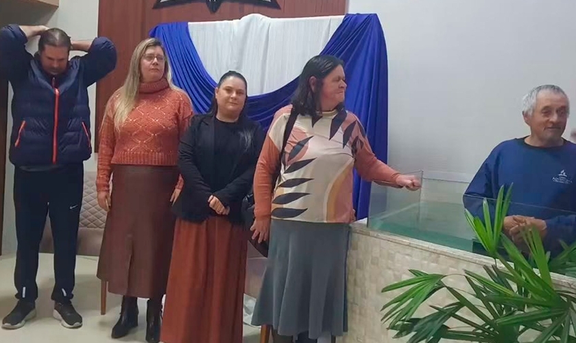 Conceição foi batizado após a esposa orar durante anos. (Foto: Notícias Adventistas/Arquivo pessoal).