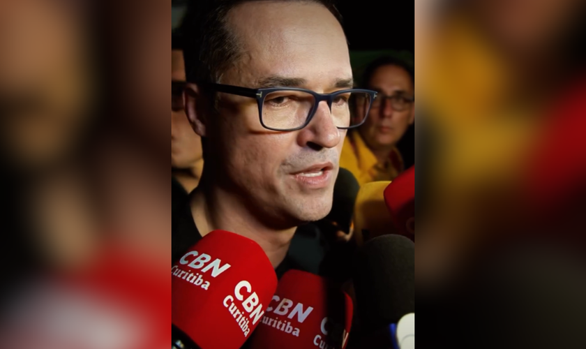 Deltan Dallagnol fala à imprensa após ser eleito senador pelo Paraná. (Captura de tela/Instagram/Deltan Dallagnol)