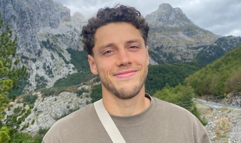 Adriaan clamou a Deus por ajuda e recebeu uma resposta. (Foto: Revive).
