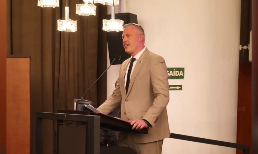 Major Rafael Rozenszajn durante homenagem na Câmara Municipal de São Paulo. (Foto: Divulgação)