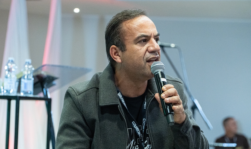 O pastor Henrique Freitas crê em um avivamento na Europa. (Foto: Guiame/Marcos Paulo Corrêa).