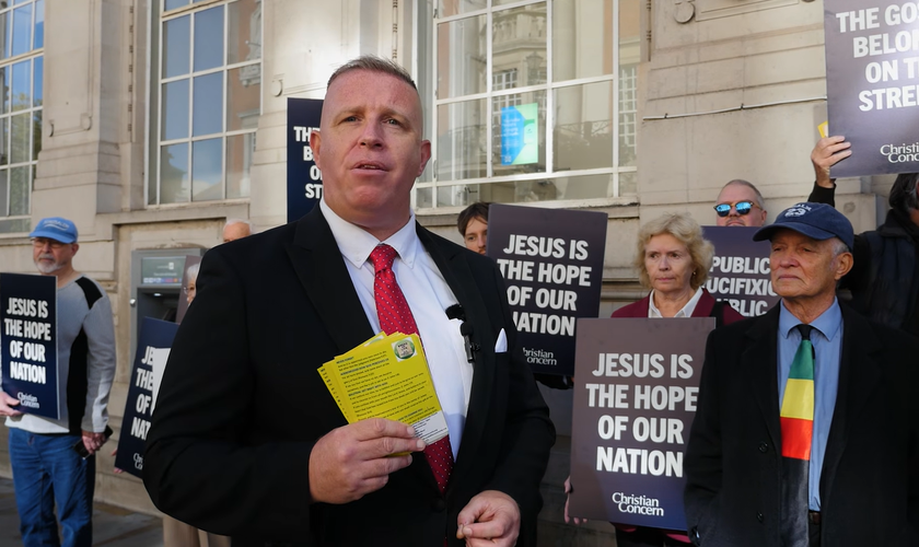 O pastor Stephen Clayden, líder da igreja na Inglaterra. (Foto: Reprodução/YouTube/Christian Concern)