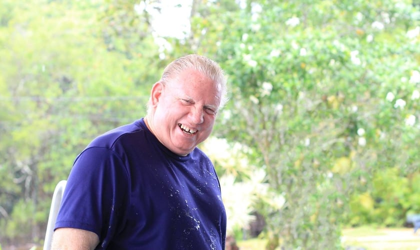 Hoje Keith Jackson é pastor e atua no resgate de pessoas marginalizadas. (Foto: Sure Foundation Puna)