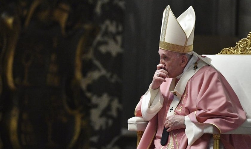 Papa Francisco durante missa na Basílica de São Pedro, no Vaticano, em 14 de março de 2021. (Foto: Tiziana Fabi/Pool via AP)