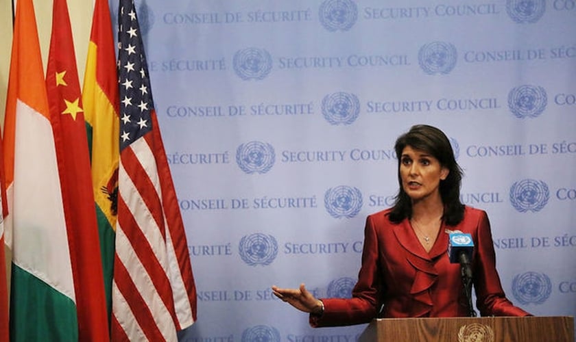 Nikki Haley em discurso na Casa Branca após renunciar o cargo de embaixadora dos EUA na ONU. (Foto: Cable News Network)