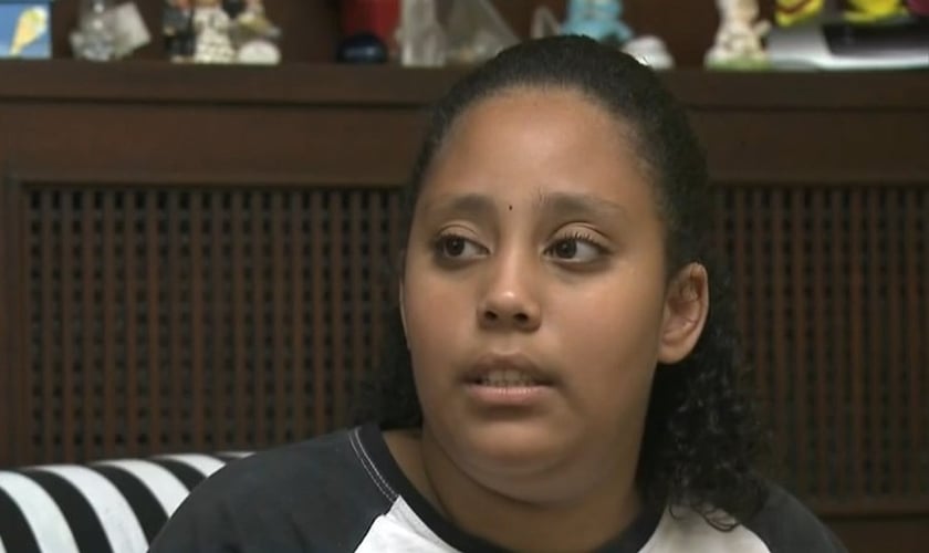 Letícia Mello teve alta do hospital após ser baleada na região lombar. (Foto: TV Globo)