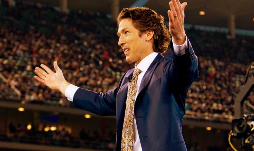 Pastor Joel Osteen, líder da megaigreja Lakewood, em Houston, no Texas. (Reprodução/ Joel Osteen)