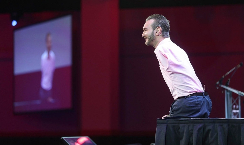 Nick Vujicic durante palestra no evento Pendulum Summit, em Dublin, na Irlanda. (Foto: Conor McCabe)