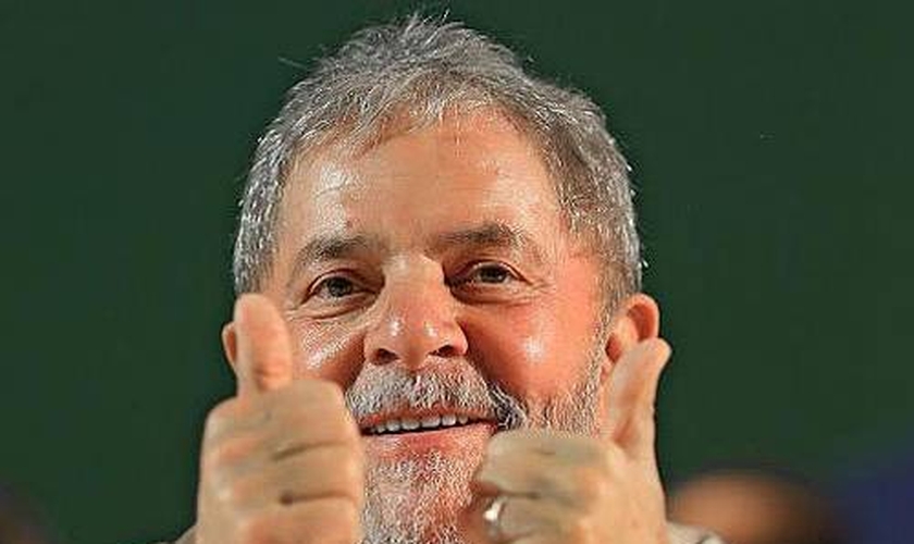 Lula ter seu nome citado em um documento oficial do Ministério Público de São Paulo, que pediu sua prisão preventiva, para que ele não atrapalhe nas investigações da Lava Jato.