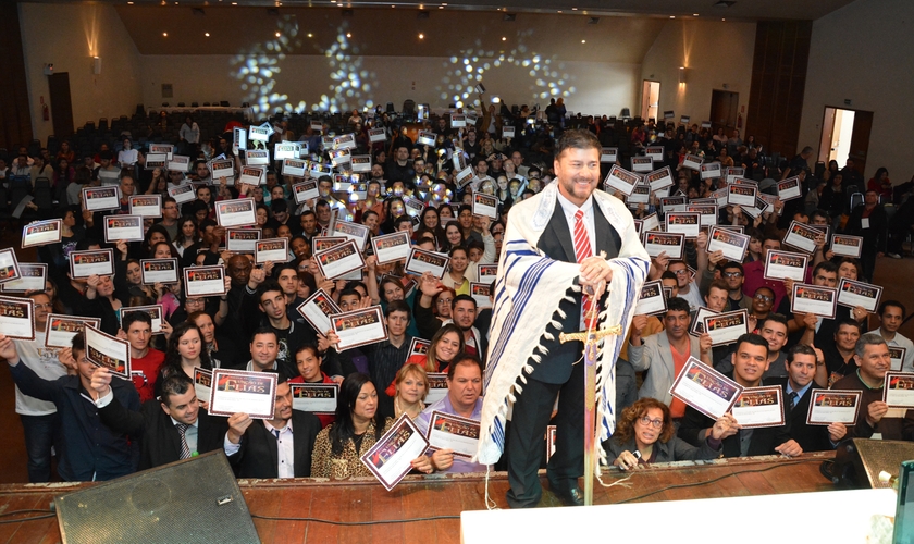 Joel Engel é o líder do Ministério Engel, no RS e idealizador da Rota do Fogo