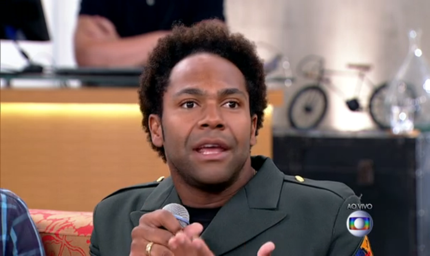 Thalles Roberto é atualmente, um dos maiores cantores da música gospel e tem sido alvo de críticas nas mídias sociais por declarações como "não era tempo de sonegar impostos".