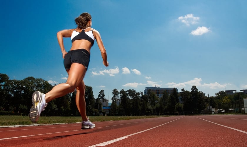 Confira 10 dicas para quem pretende iniciar no mundo da corrida sem imprevistos. (Foto: Reprodução)