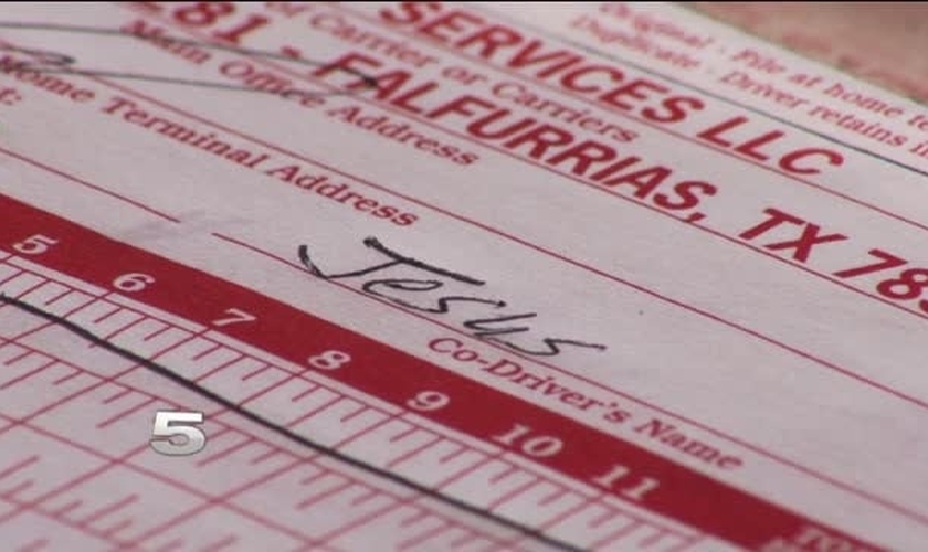 Livro de registros do motorista de caminhão Ramiro Olivarez, demitido por colocar Jesus como seu co-piloto. (Krgv-TV)
