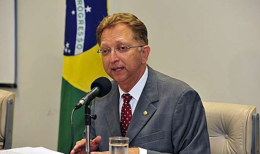 O deputado João Campos (PSDB-GO) foi eleito, por unanimidade, o novo presidente da Frente Parlamentar Evangélica do Congresso Nacional.