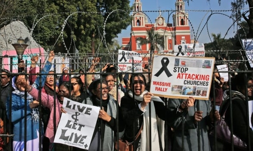 Cristãos indianos em manifestação contra ataques à igrejas. (Reprodução/cp24)