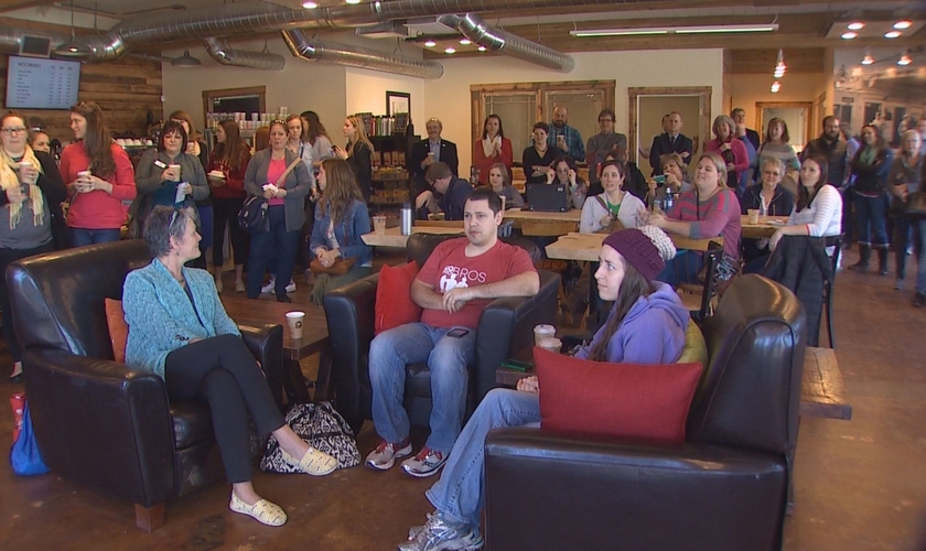 Após o dono do antigo clube de striptease ter sido preso, os proprietários do imóvel passaram a procurar por um inquilino que pudesse mudar a imagem daquela local e da região em volta.