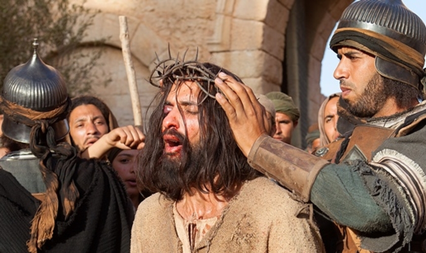 A série tem chamado a atenção pela grande diversidade étnica em seu elenco e também pelo fato do ator que interpreta Jesus ter origens muçulmanas.