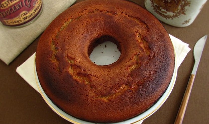 Bolo de canela e leite