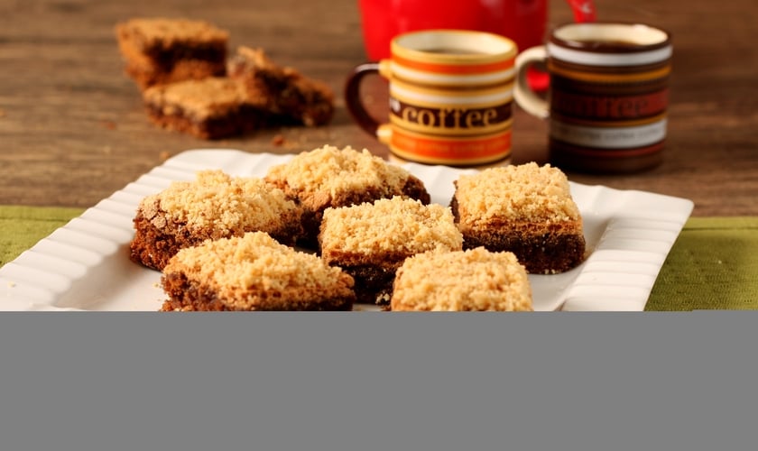 Brownie de café com paçoca