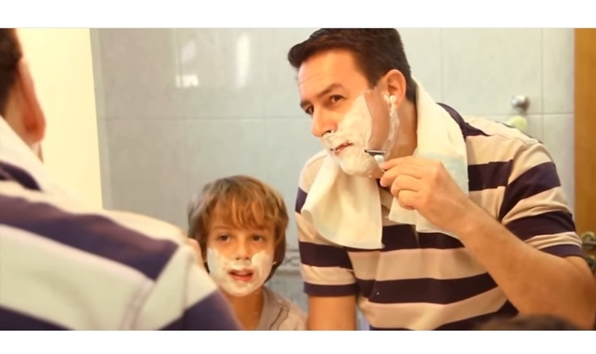 Vídeo 'Pai observado'